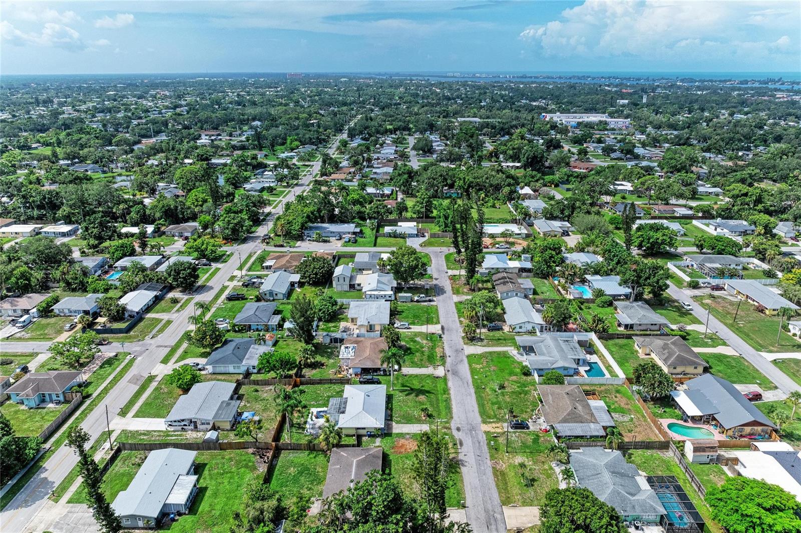 GOLDEN ACRES - Residential