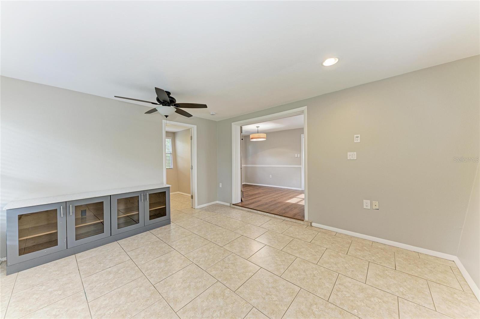 GOLDEN ACRES - Residential