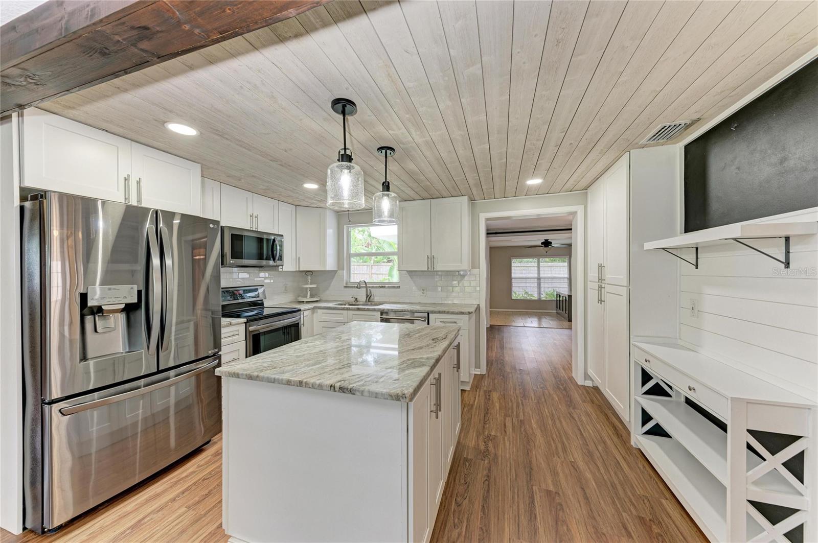 GOLDEN ACRES - Residential