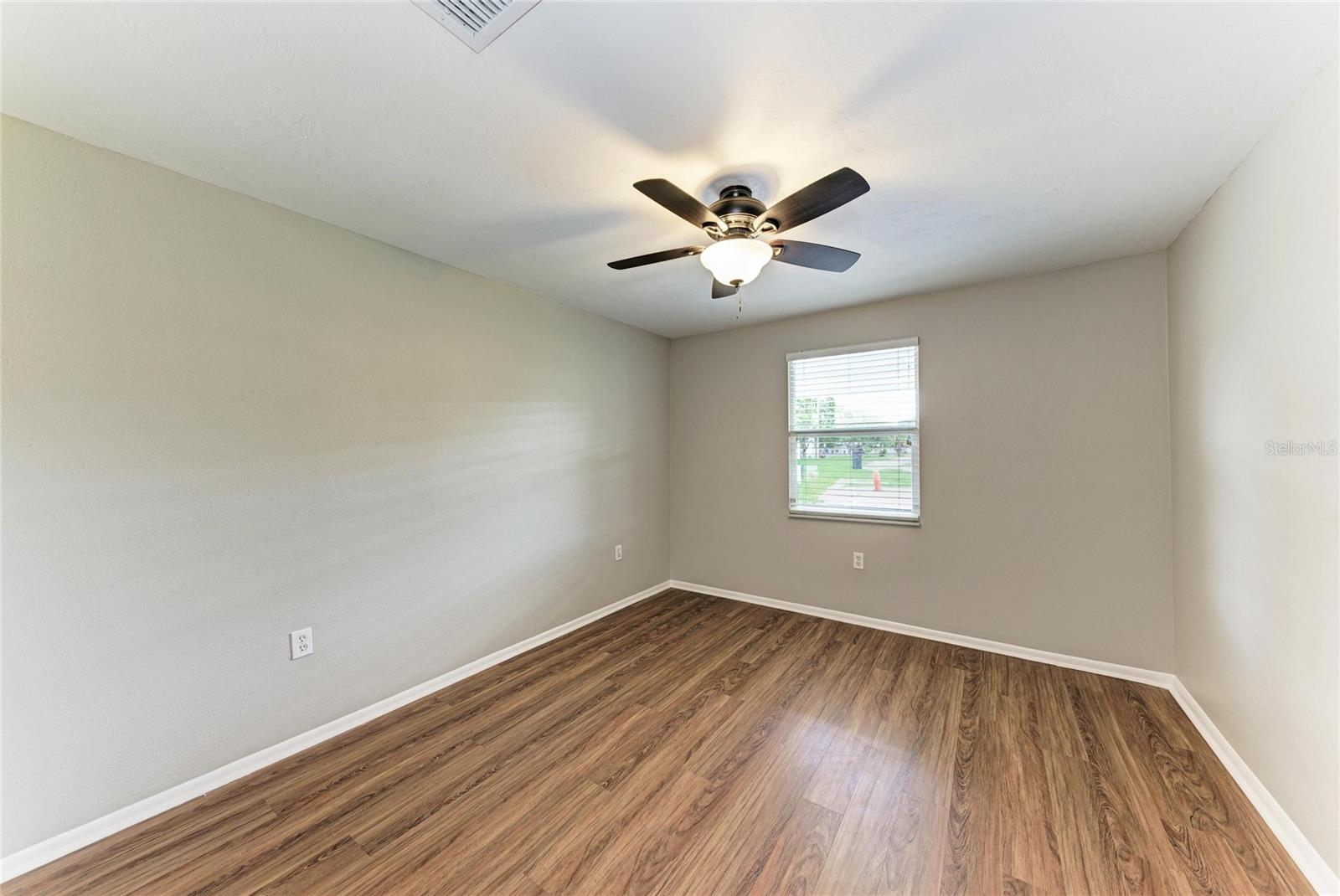GOLDEN ACRES - Residential