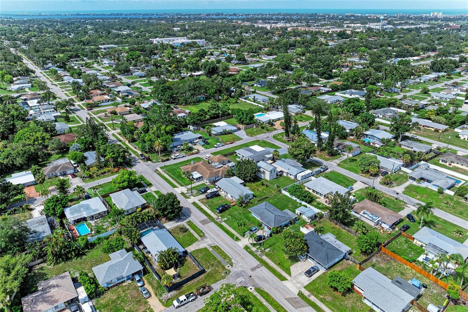 GOLDEN ACRES - Residential