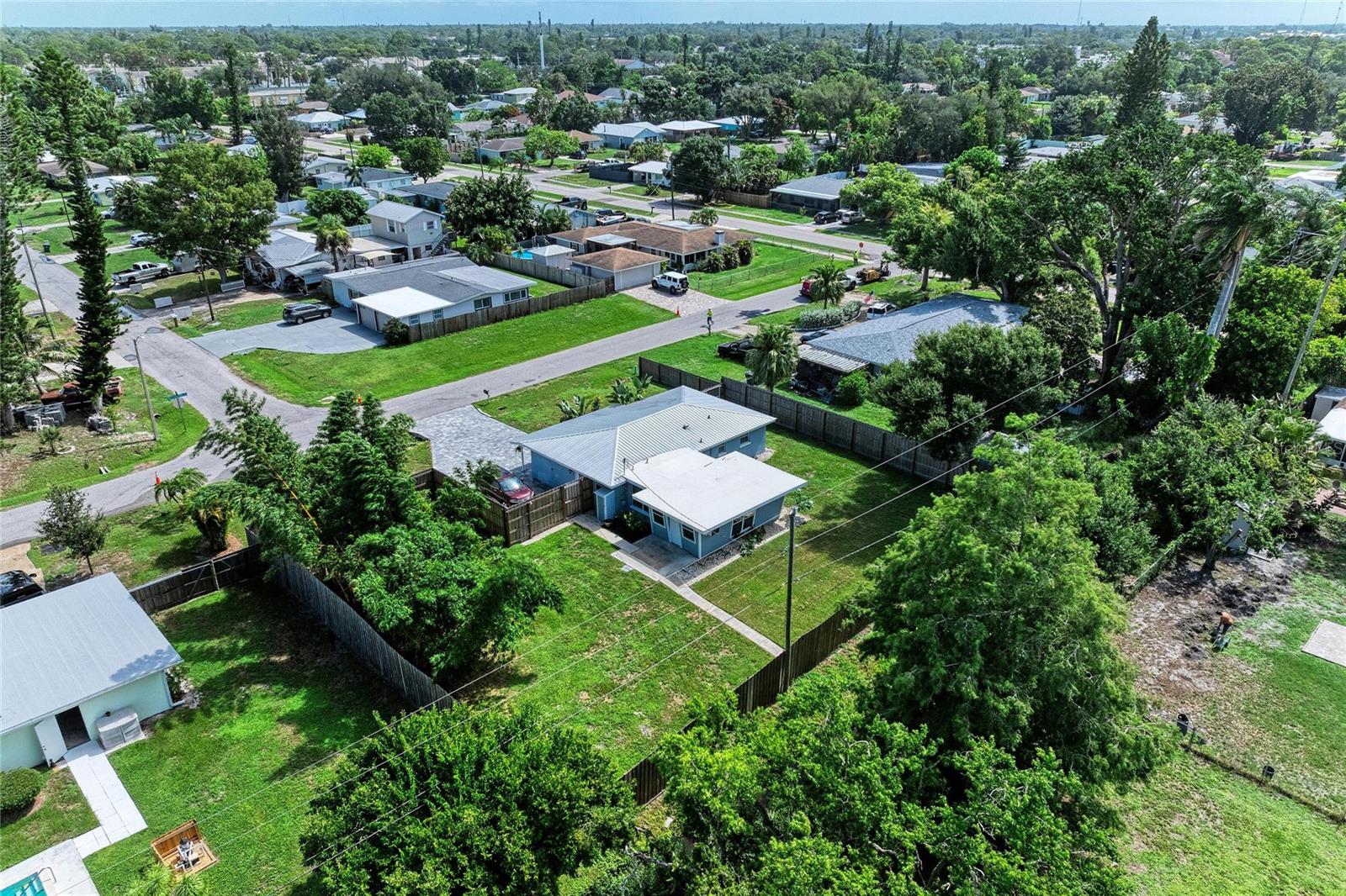 GOLDEN ACRES - Residential