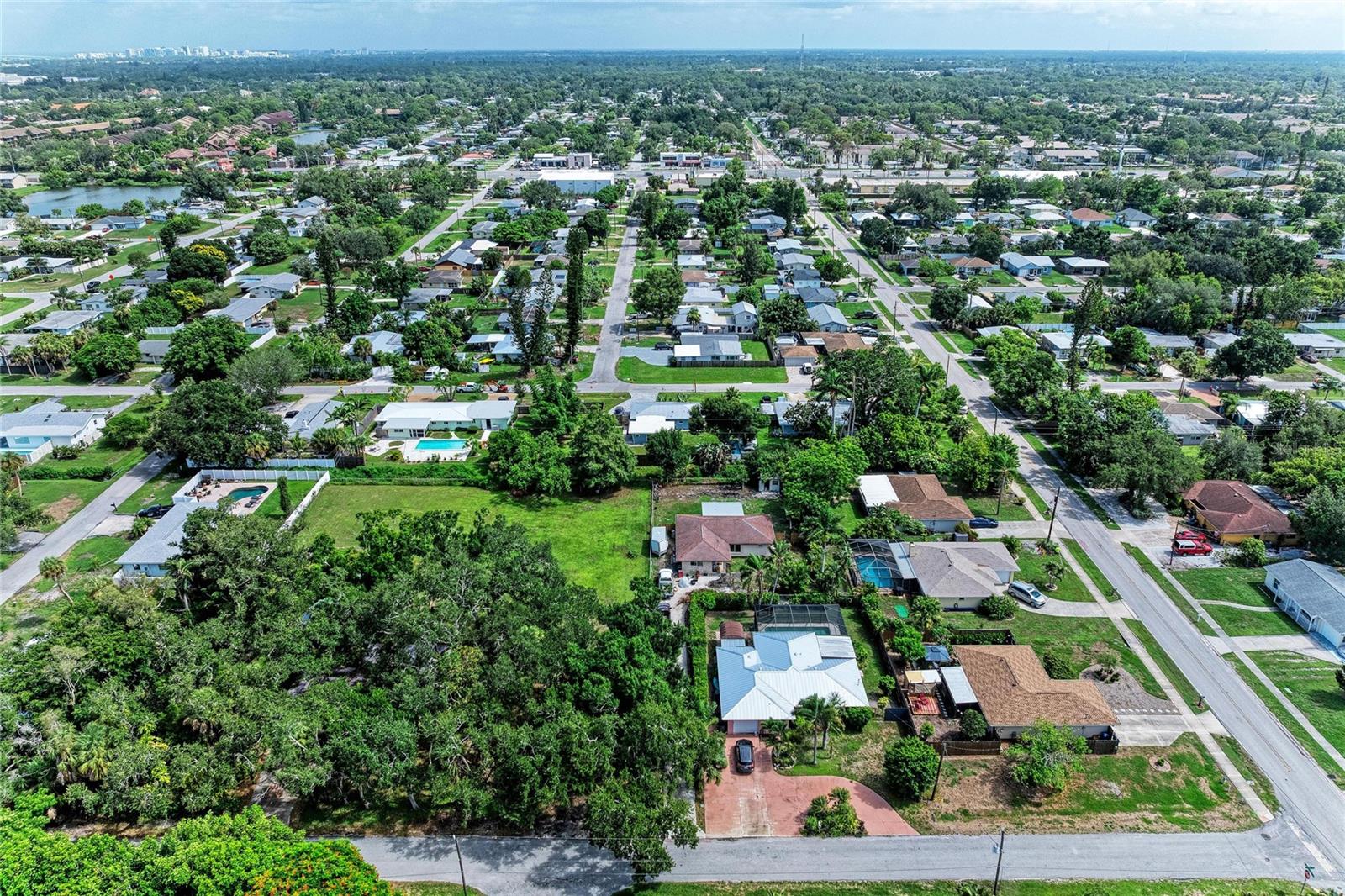 GOLDEN ACRES - Residential