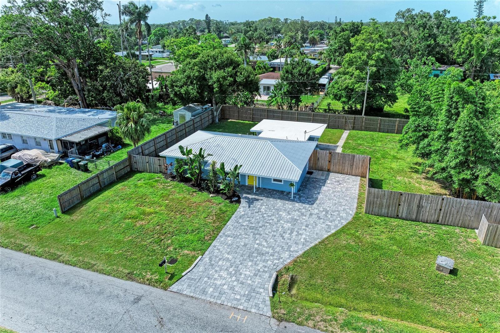 GOLDEN ACRES - Residential