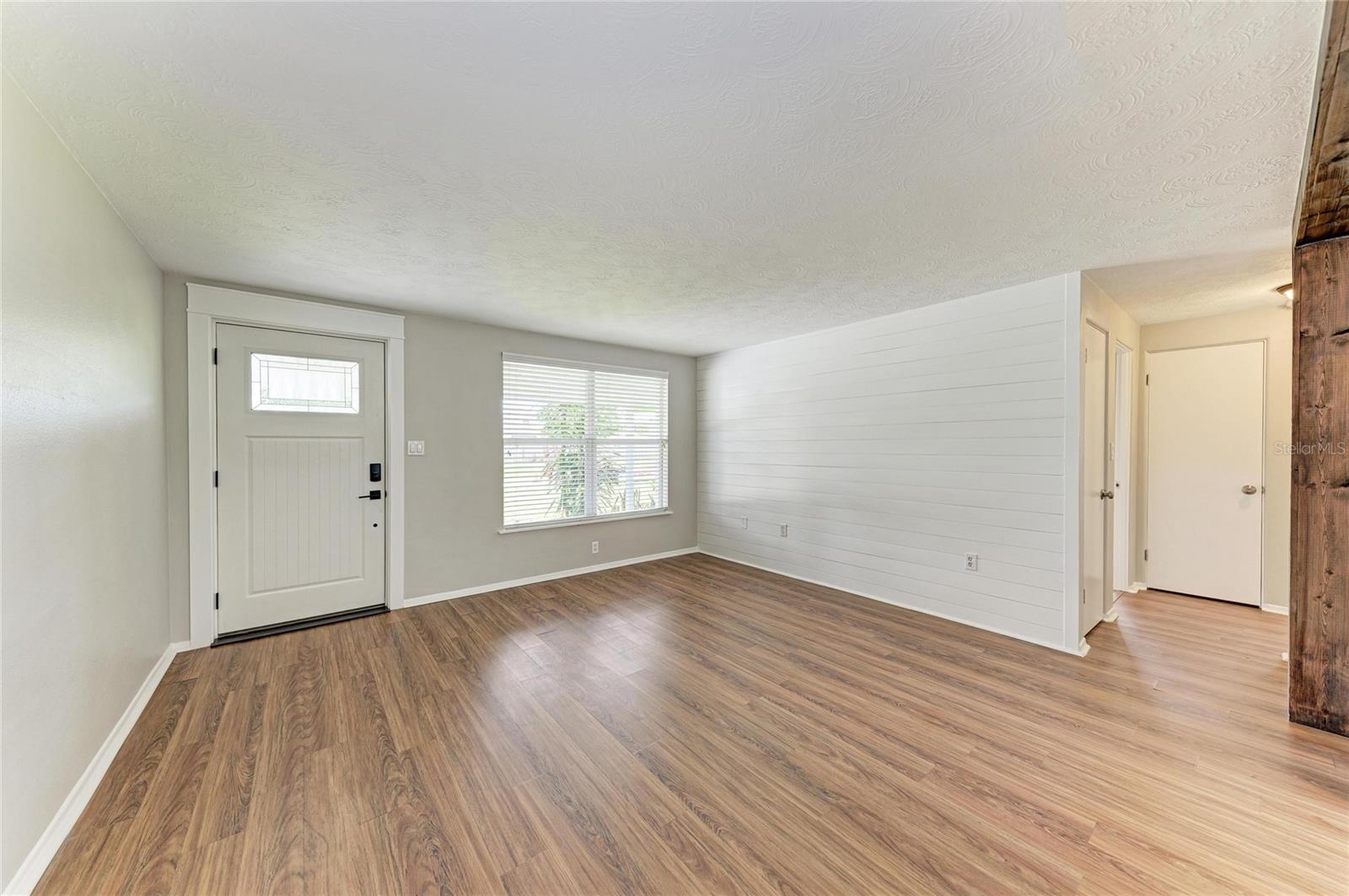 GOLDEN ACRES - Residential