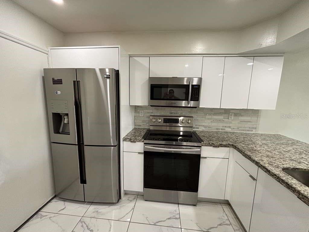 FOURTH HORIZONS CONDO - Residential