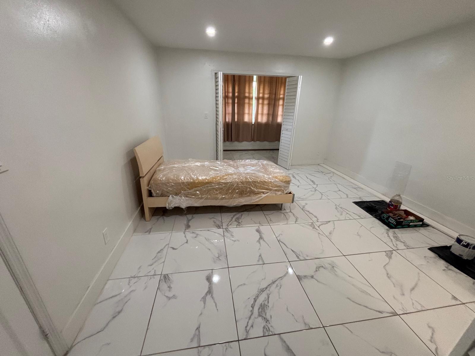 FOURTH HORIZONS CONDO - Residential