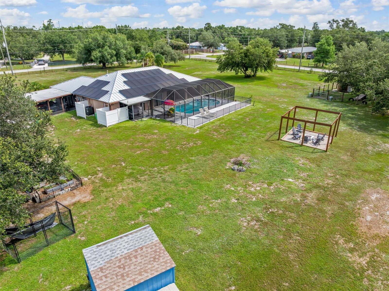 TOWN ESTATES - Residential