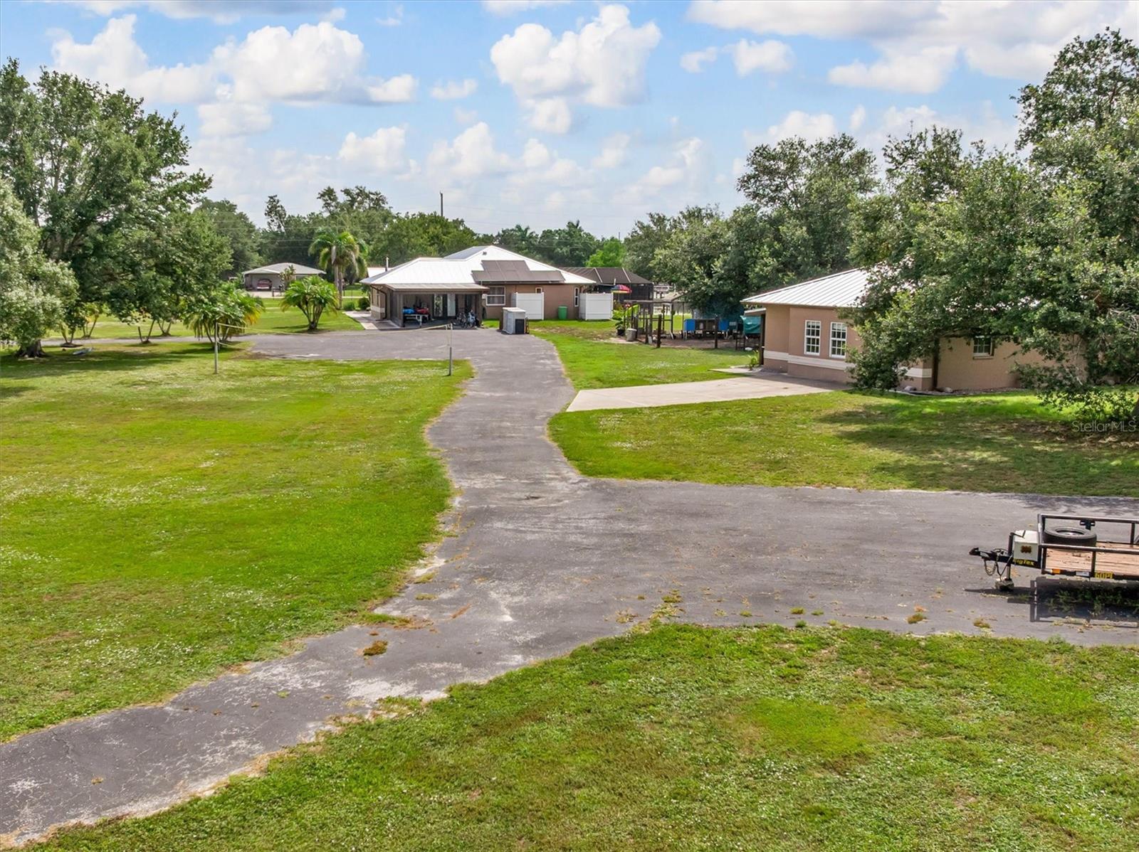 TOWN ESTATES - Residential