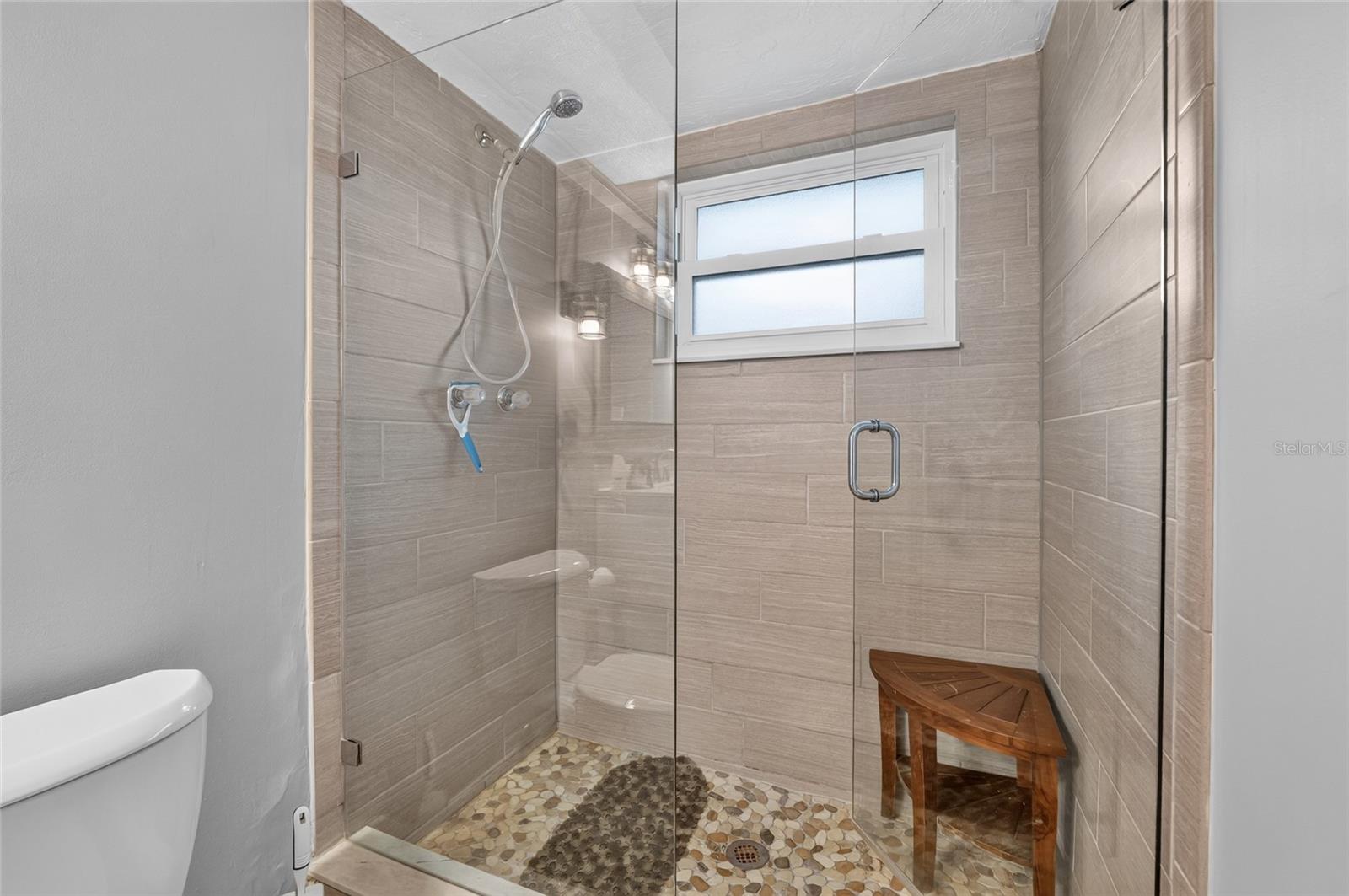 BEVERLY HILLS UNIT 08 PH 02 - Residential