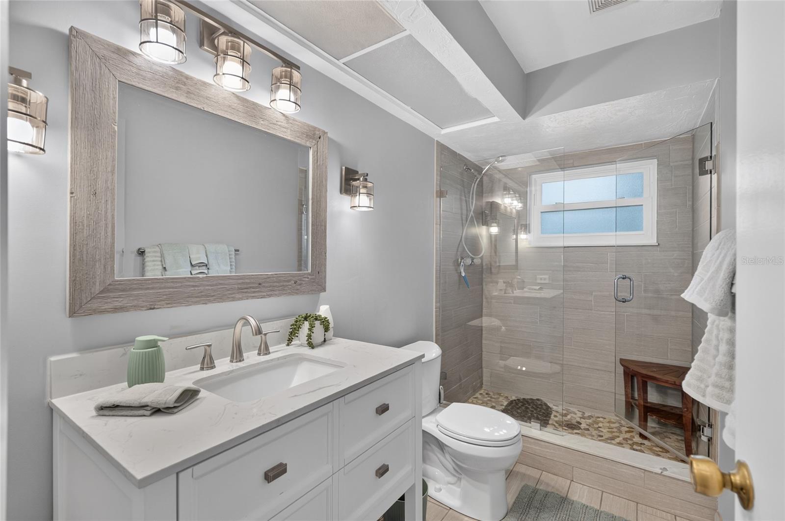 BEVERLY HILLS UNIT 08 PH 02 - Residential
