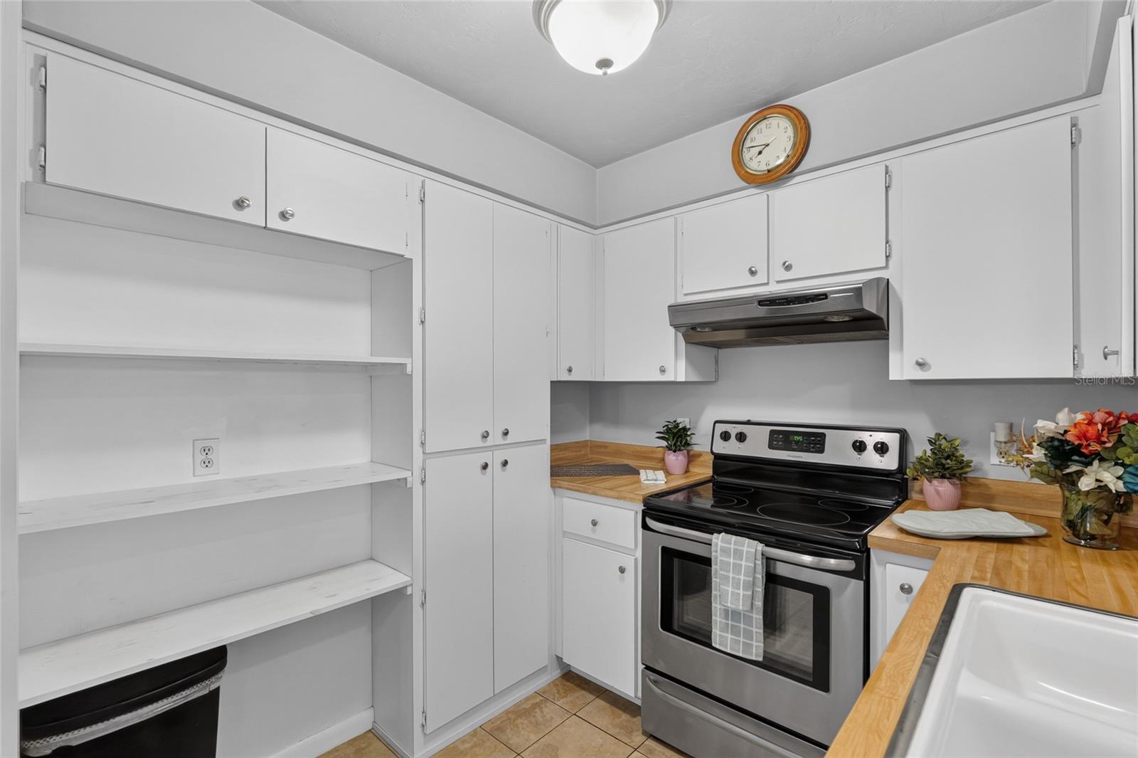 BEVERLY HILLS UNIT 08 PH 02 - Residential