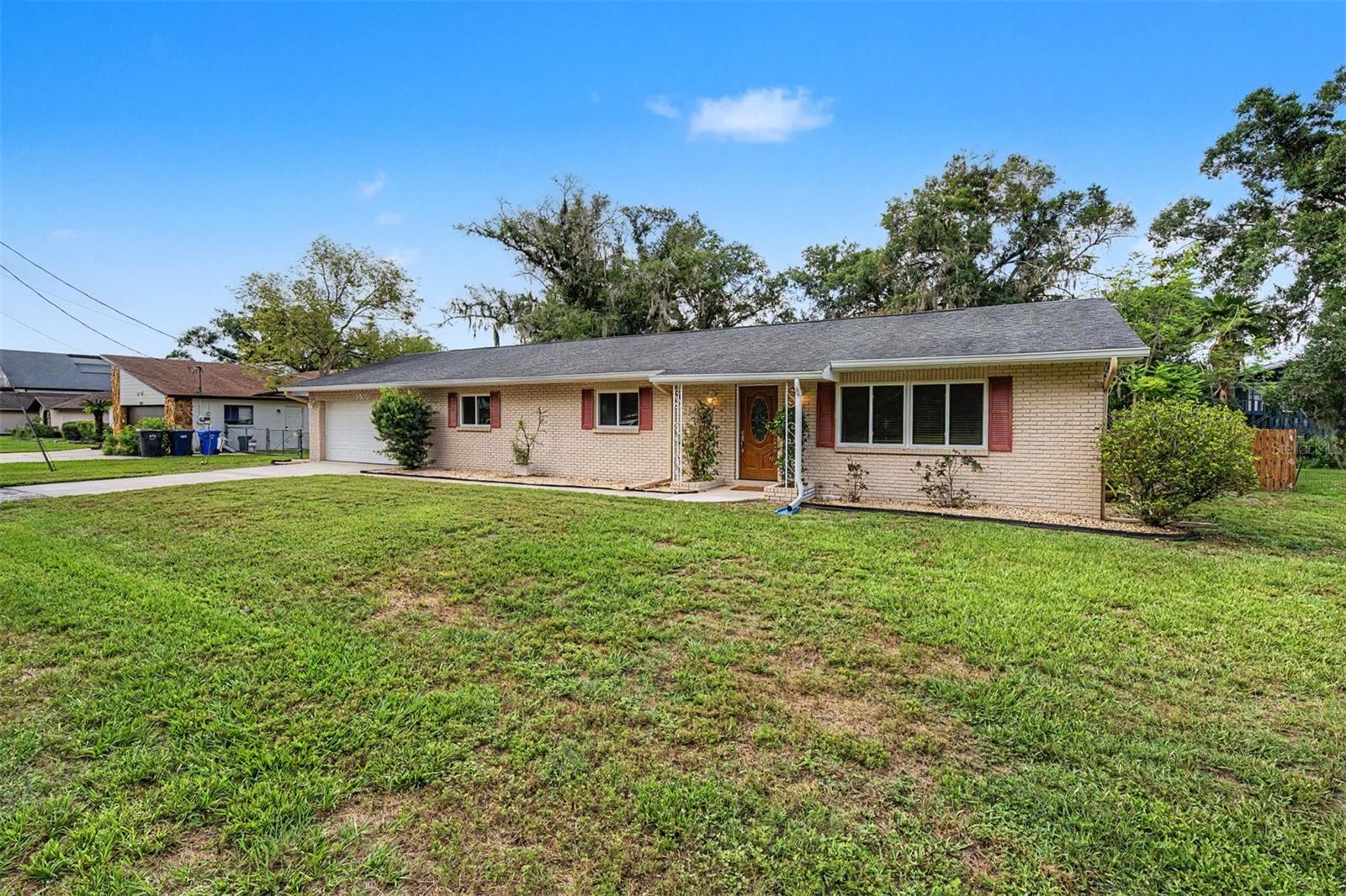 KEENE LAKE MANORS - Residential