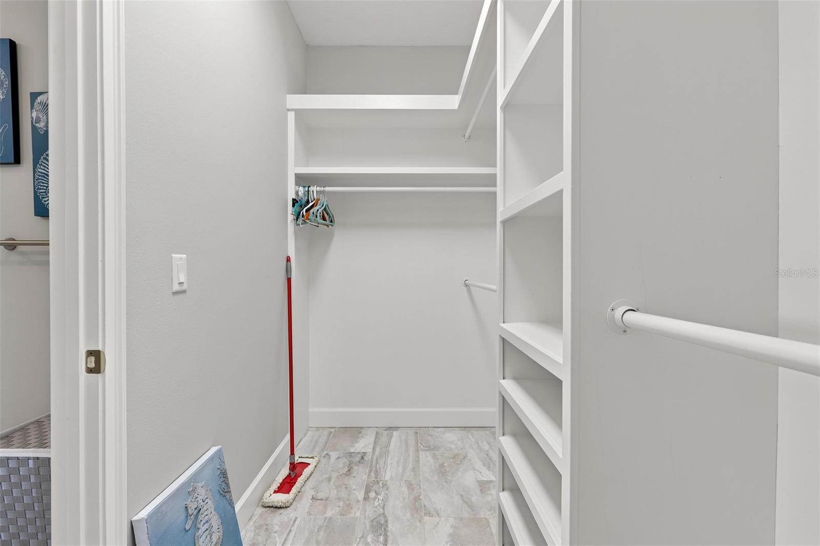 WATERFORD LAKES UNIT 01 - Residential