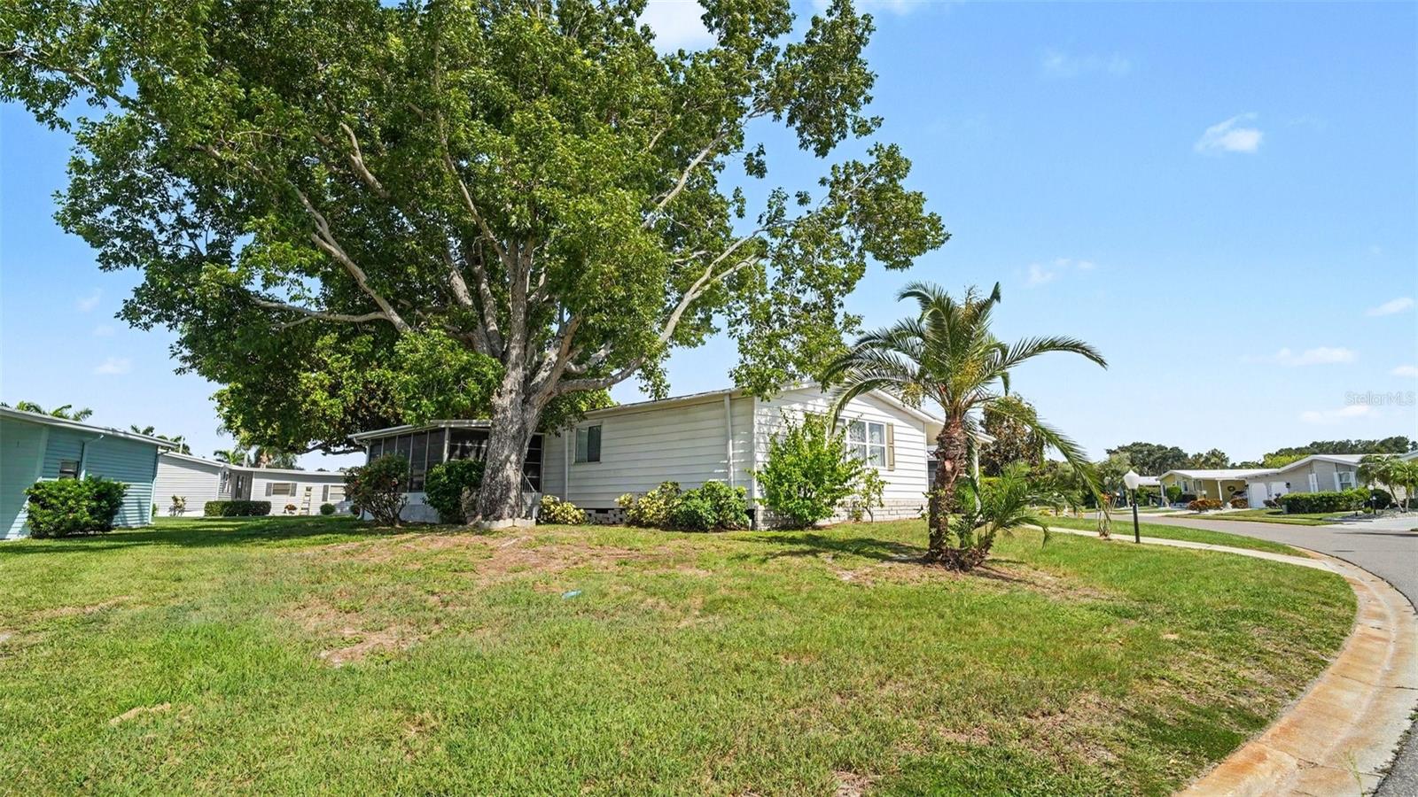 IMPERIAL LAKES ESTATES UNIT II - Residential