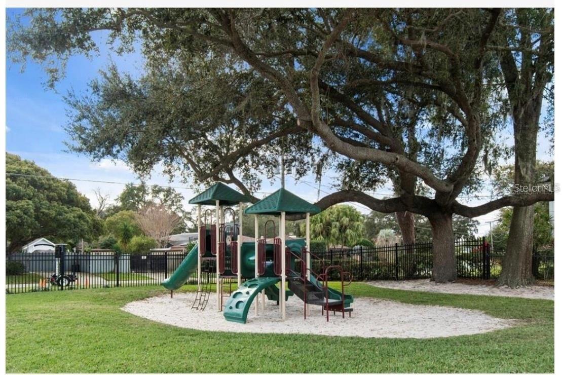 LAKE CONWAY ESTATES - Residential