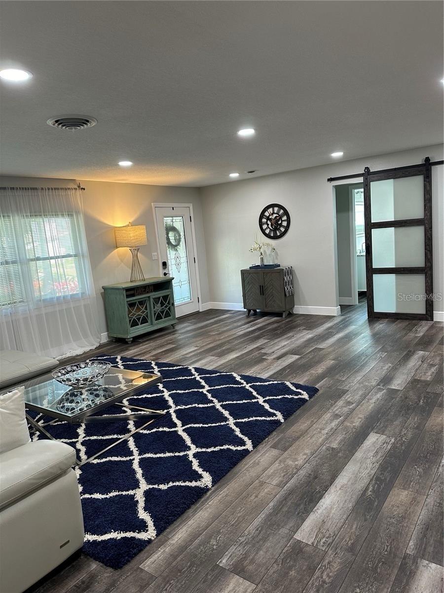 LAKE CONWAY ESTATES - Residential