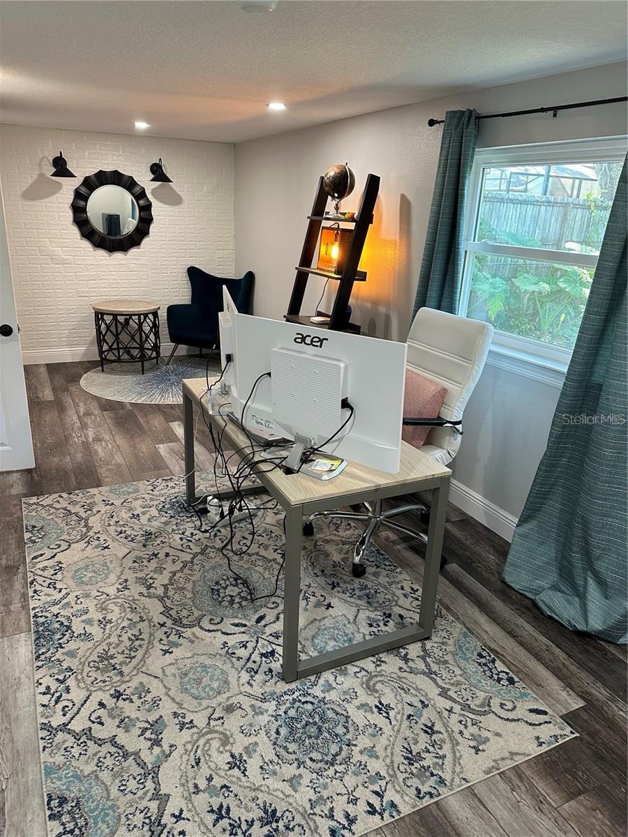 LAKE CONWAY ESTATES - Residential