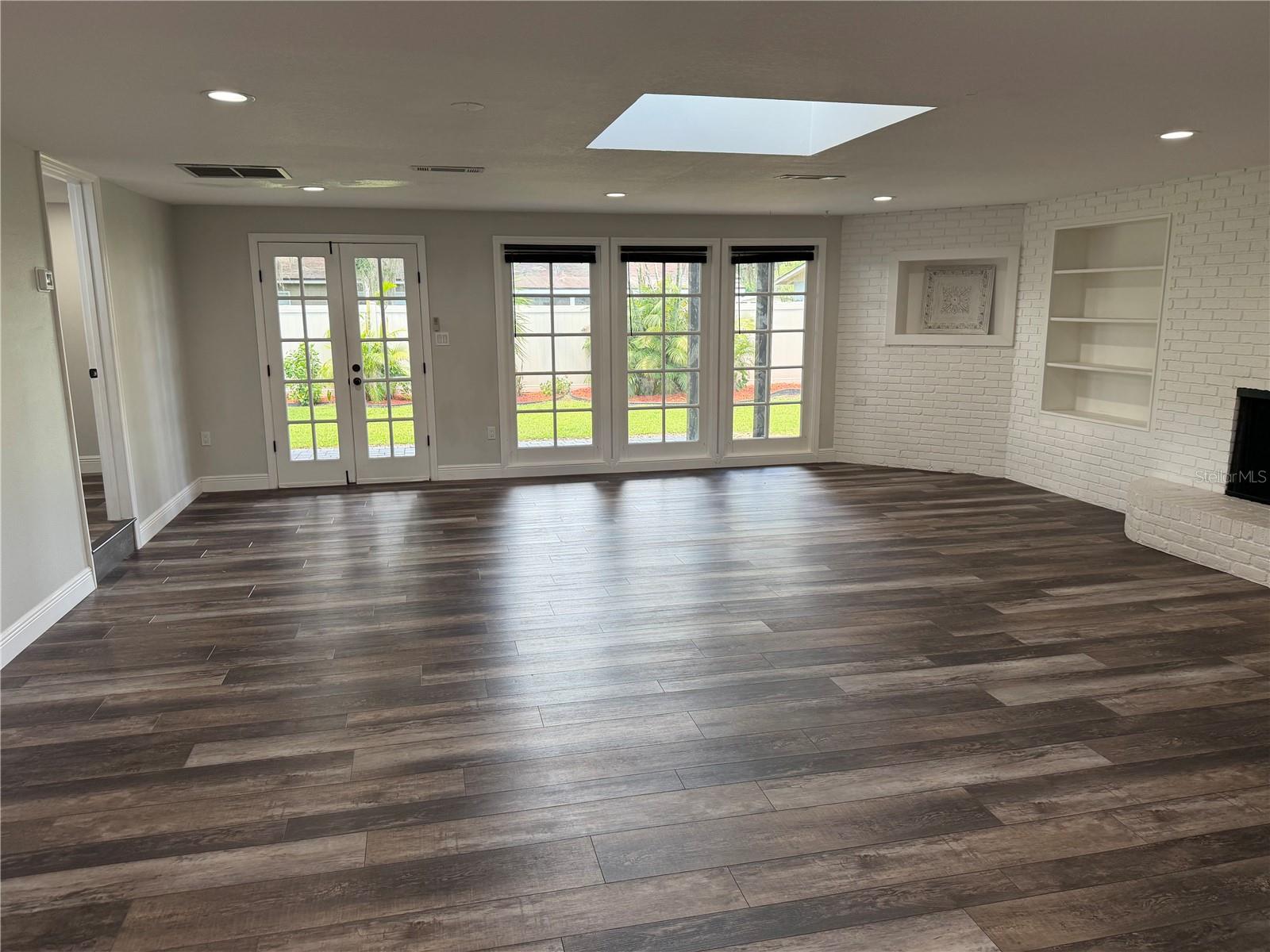 LAKE CONWAY ESTATES - Residential