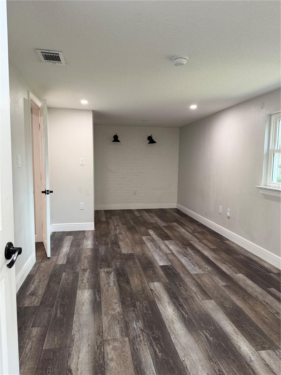 LAKE CONWAY ESTATES - Residential