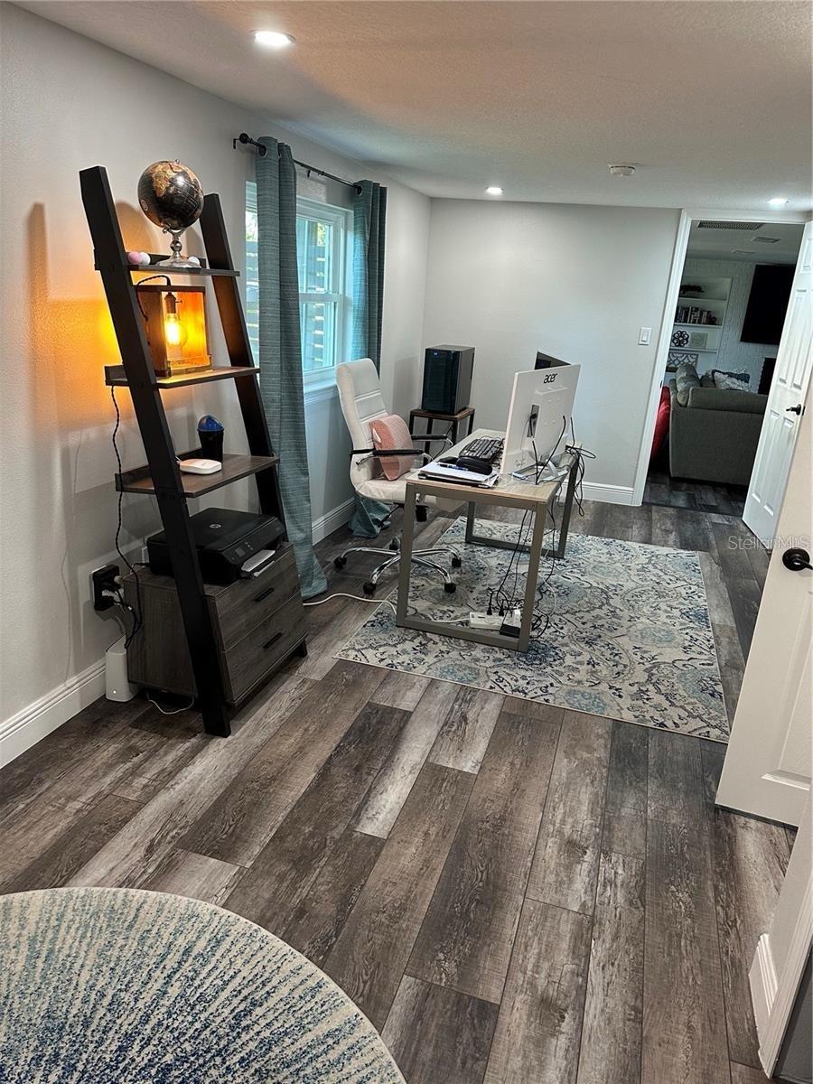 LAKE CONWAY ESTATES - Residential