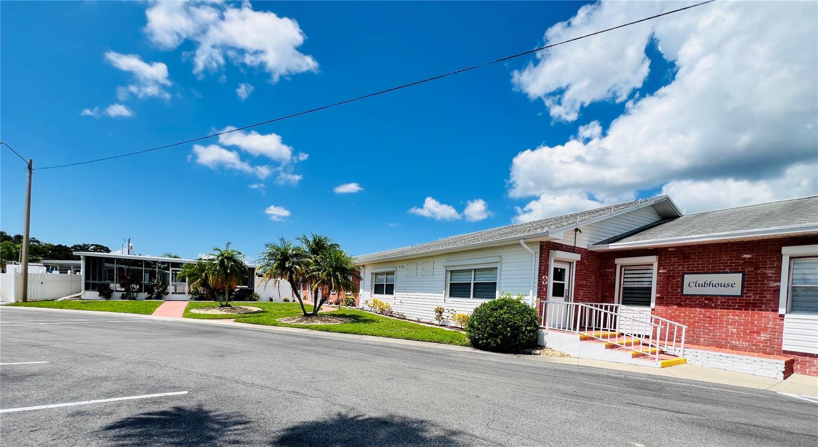 LAKE HIGHLANDER MOBILE HOME PARK UNREC - Residential