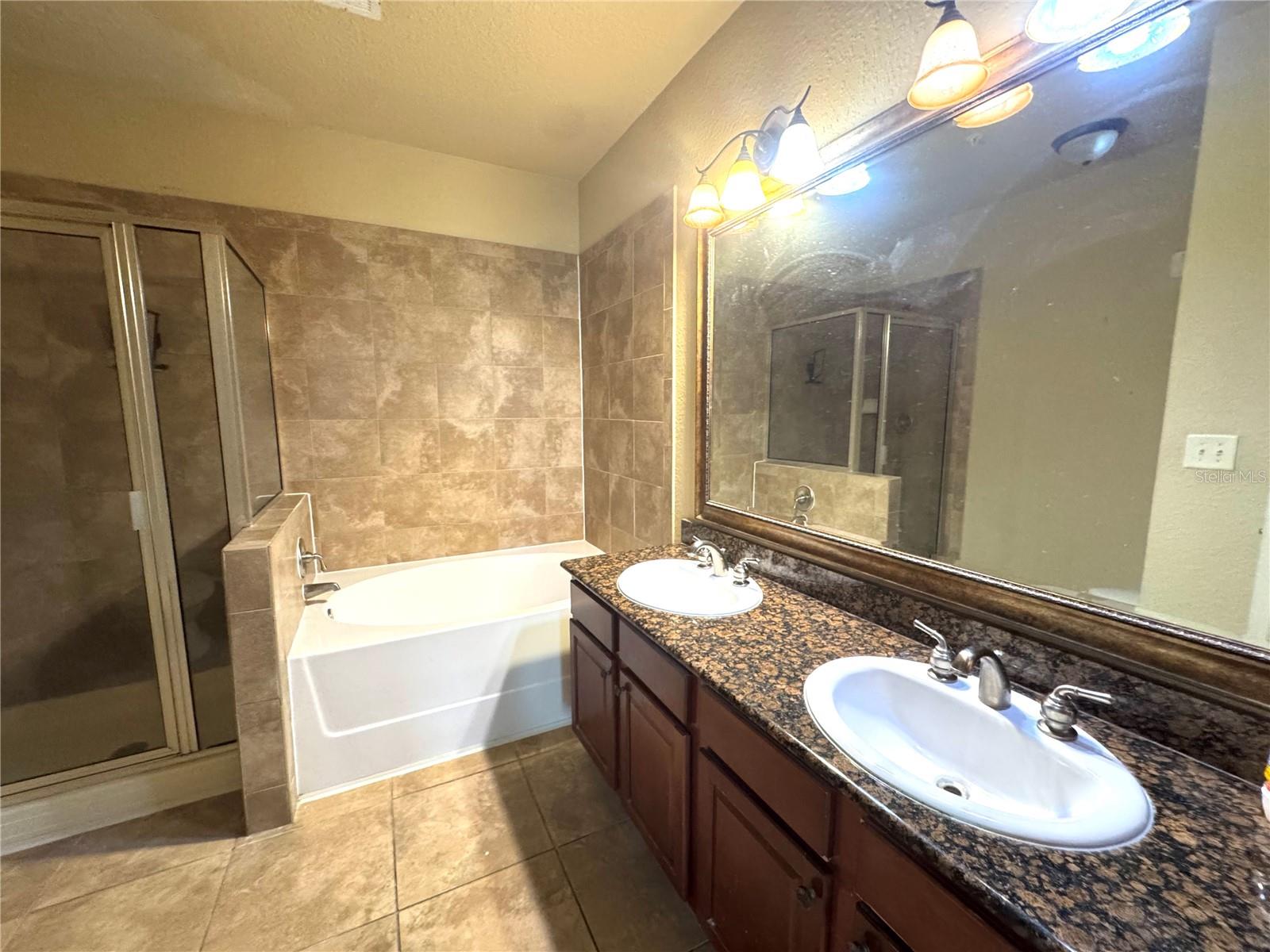 BELLA PIAZZA - Residential