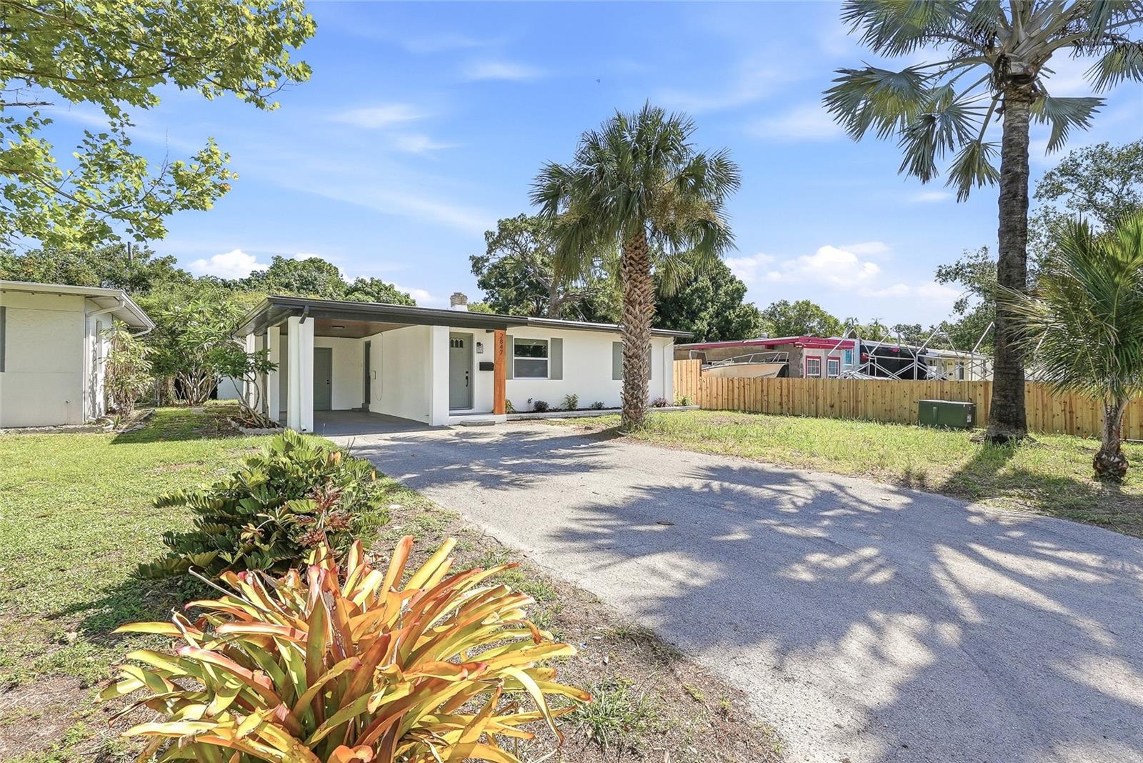 FLORAL VILLA ESTATES - Residential