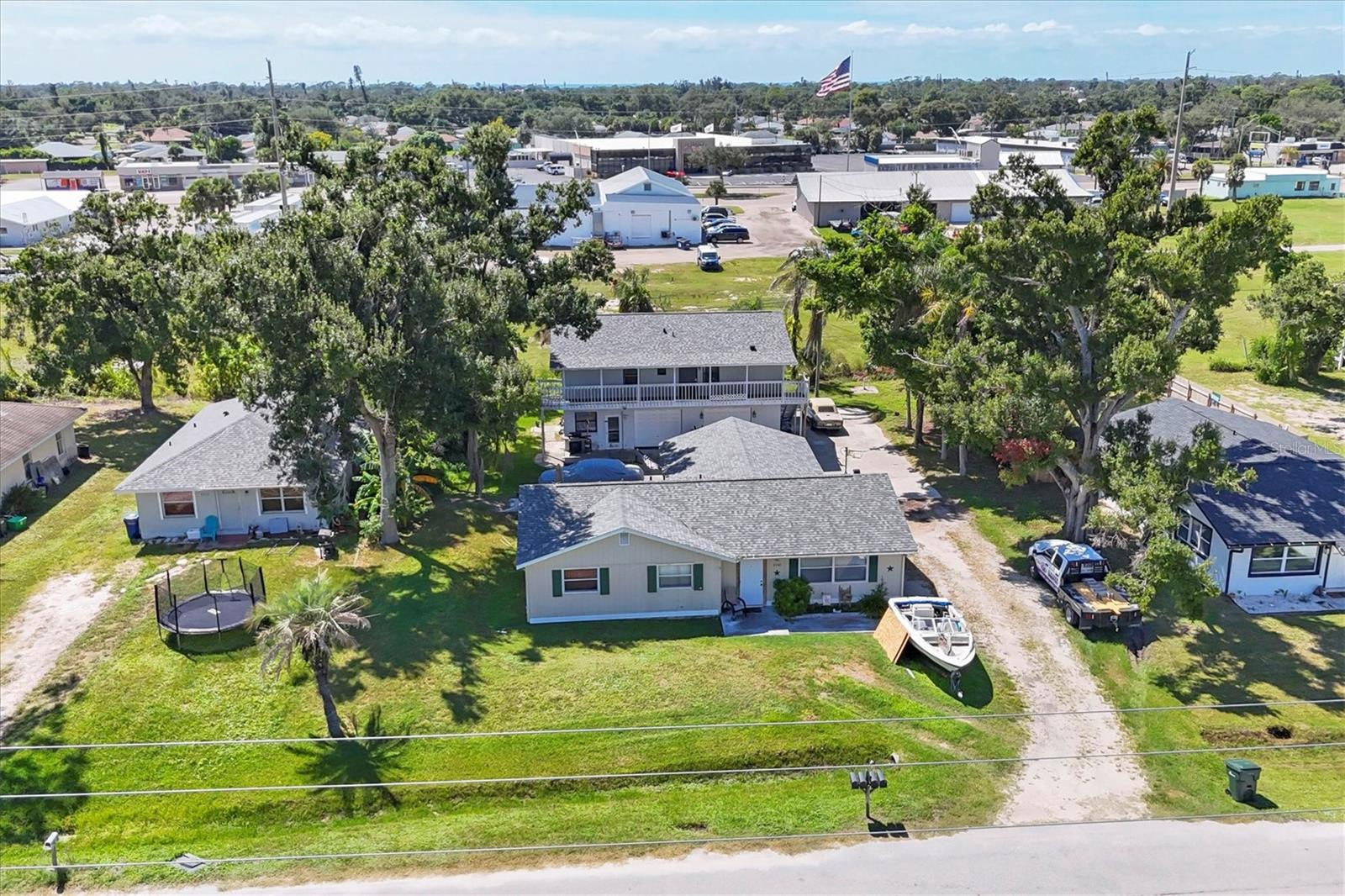 VENICE GROVES - Residential Income