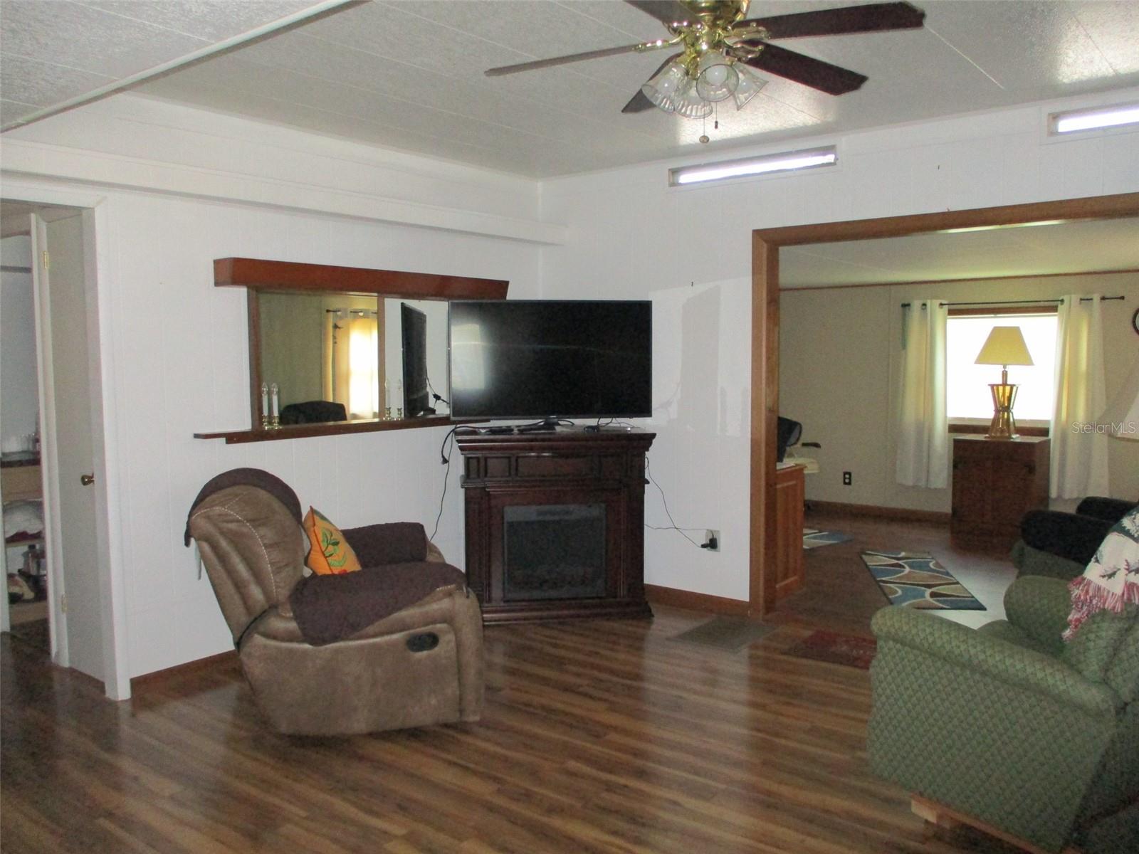 SHADY OAKS MOBILE MODULAR ESTATES - Residential