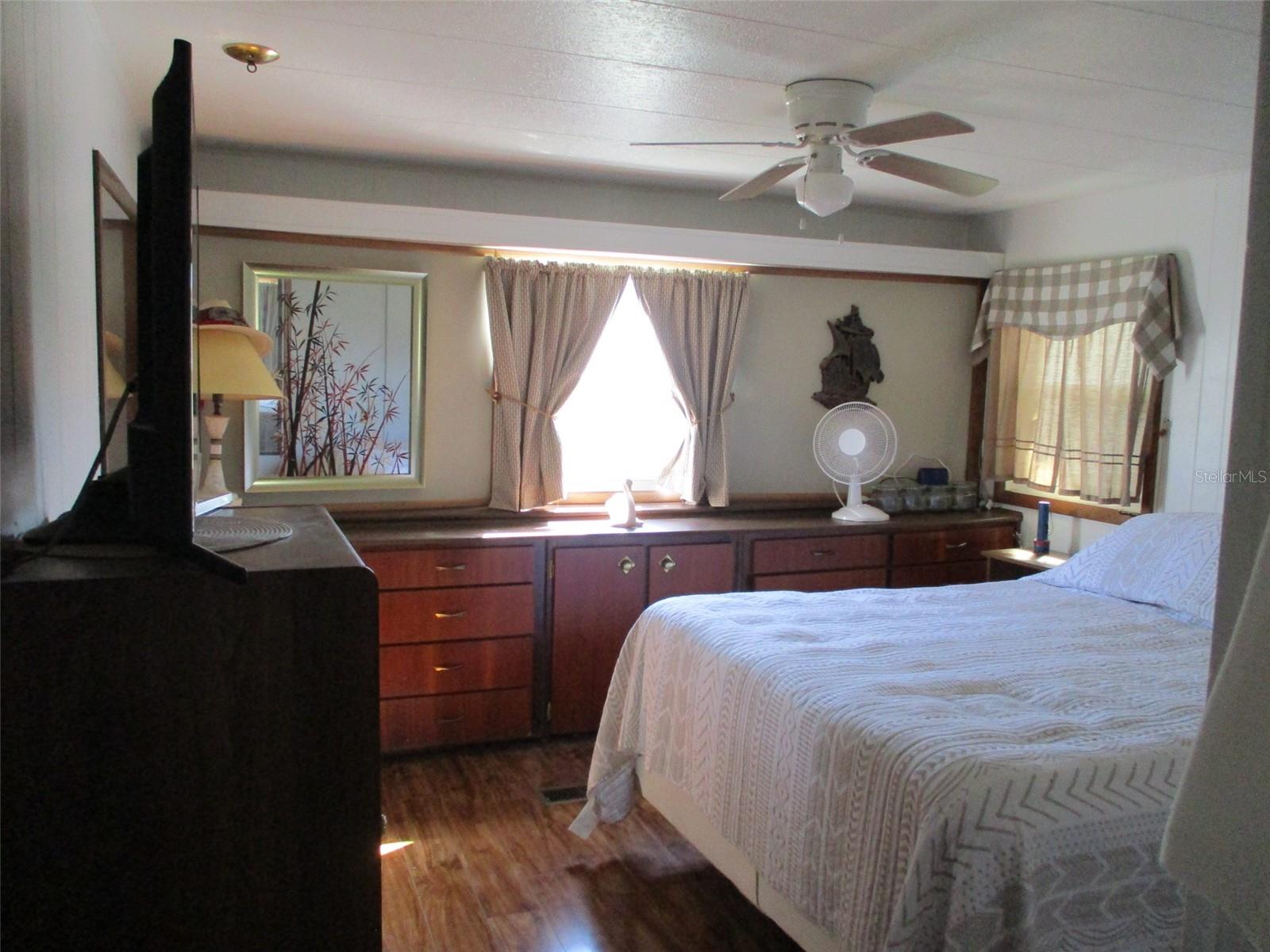 SHADY OAKS MOBILE MODULAR ESTATES - Residential