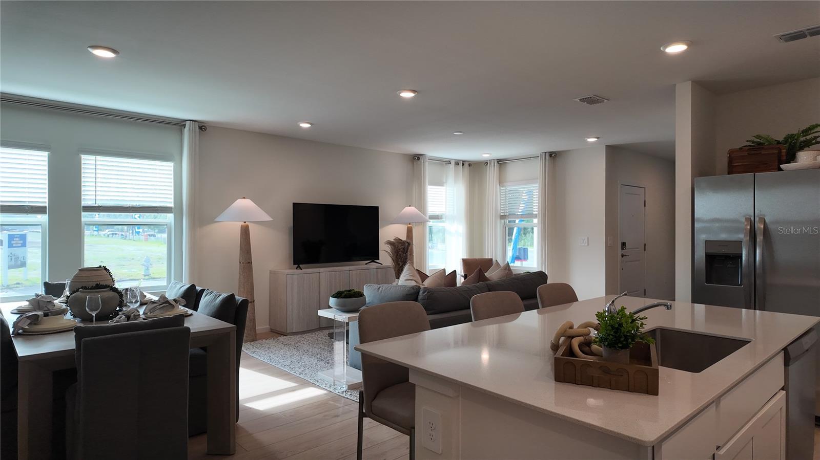 CROSSPRAIRIE 25 TH - Residential