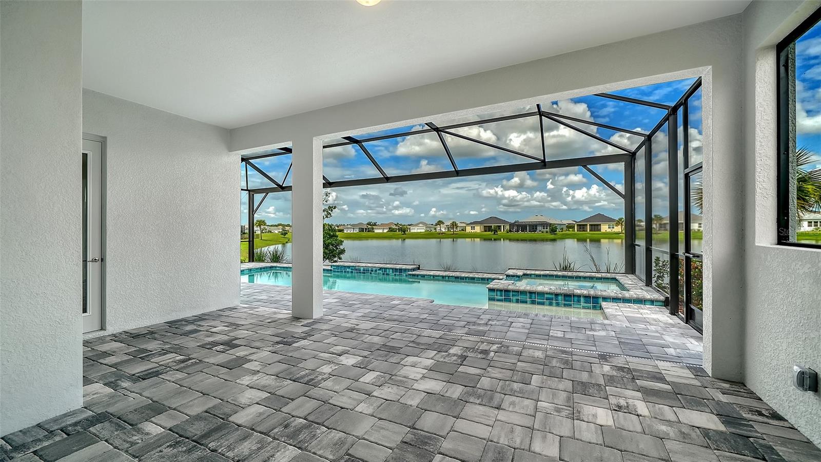 CANOE CREEK - Residential