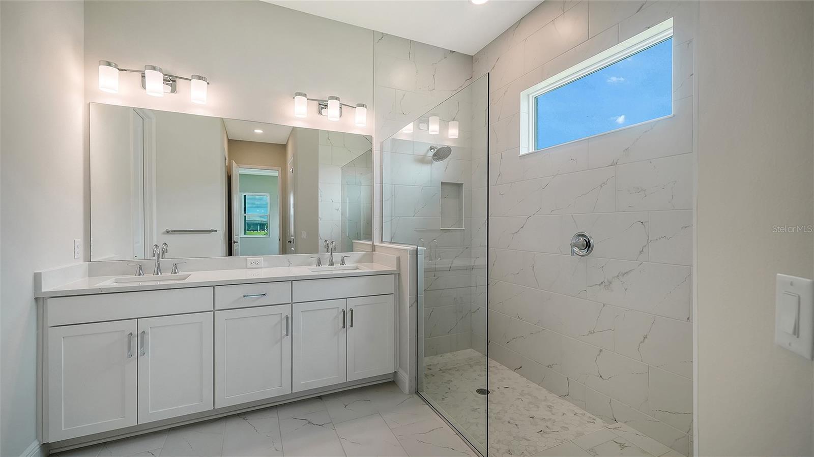 CANOE CREEK - Residential