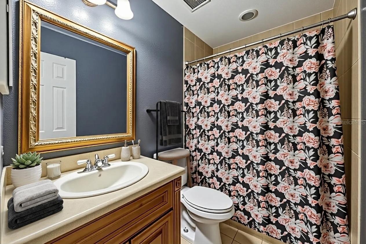 BUENAVENTURA LAKES UN 10 1ST ADD - Residential