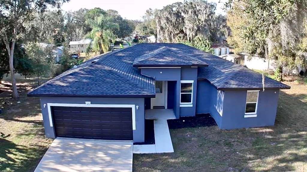 LAKE SIDE TERRACE - Residential