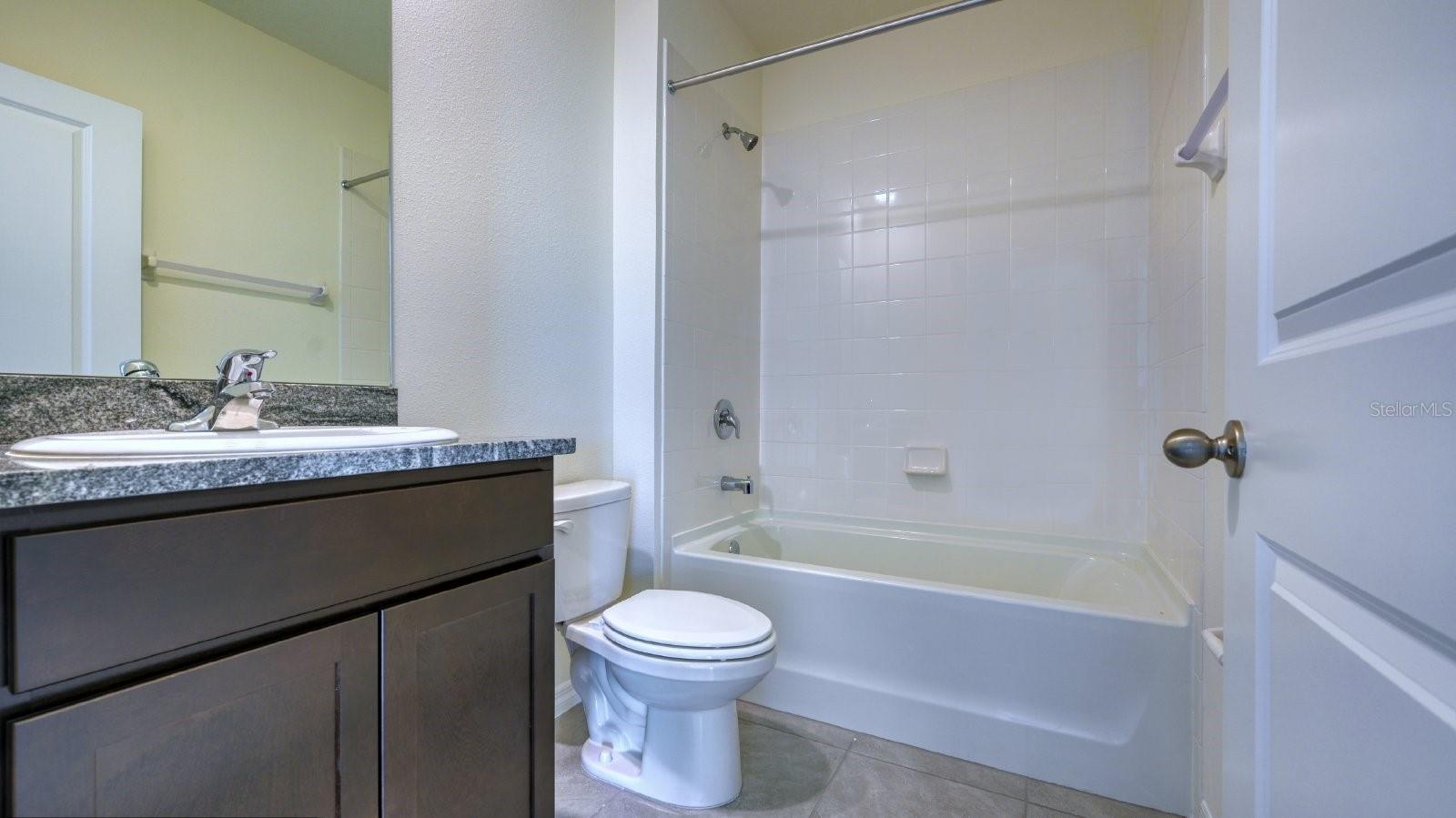 PROMENADE ESTATES PH II - Residential Lease