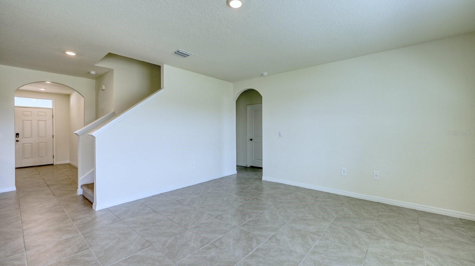 PROMENADE ESTATES PH II - Residential Lease