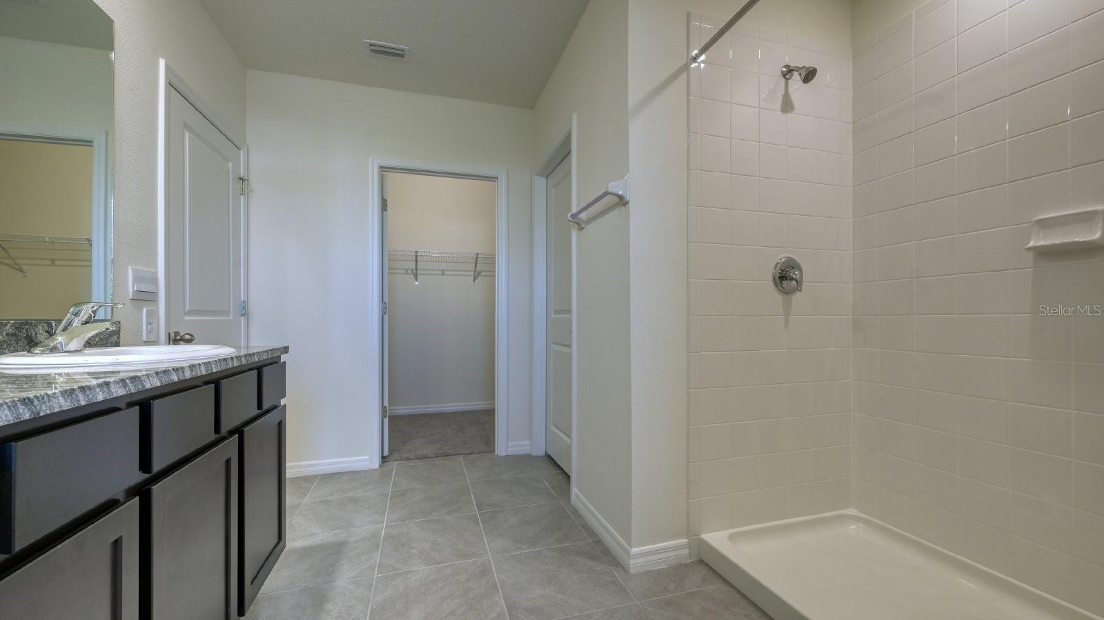 PROMENADE ESTATES PH II - Residential Lease