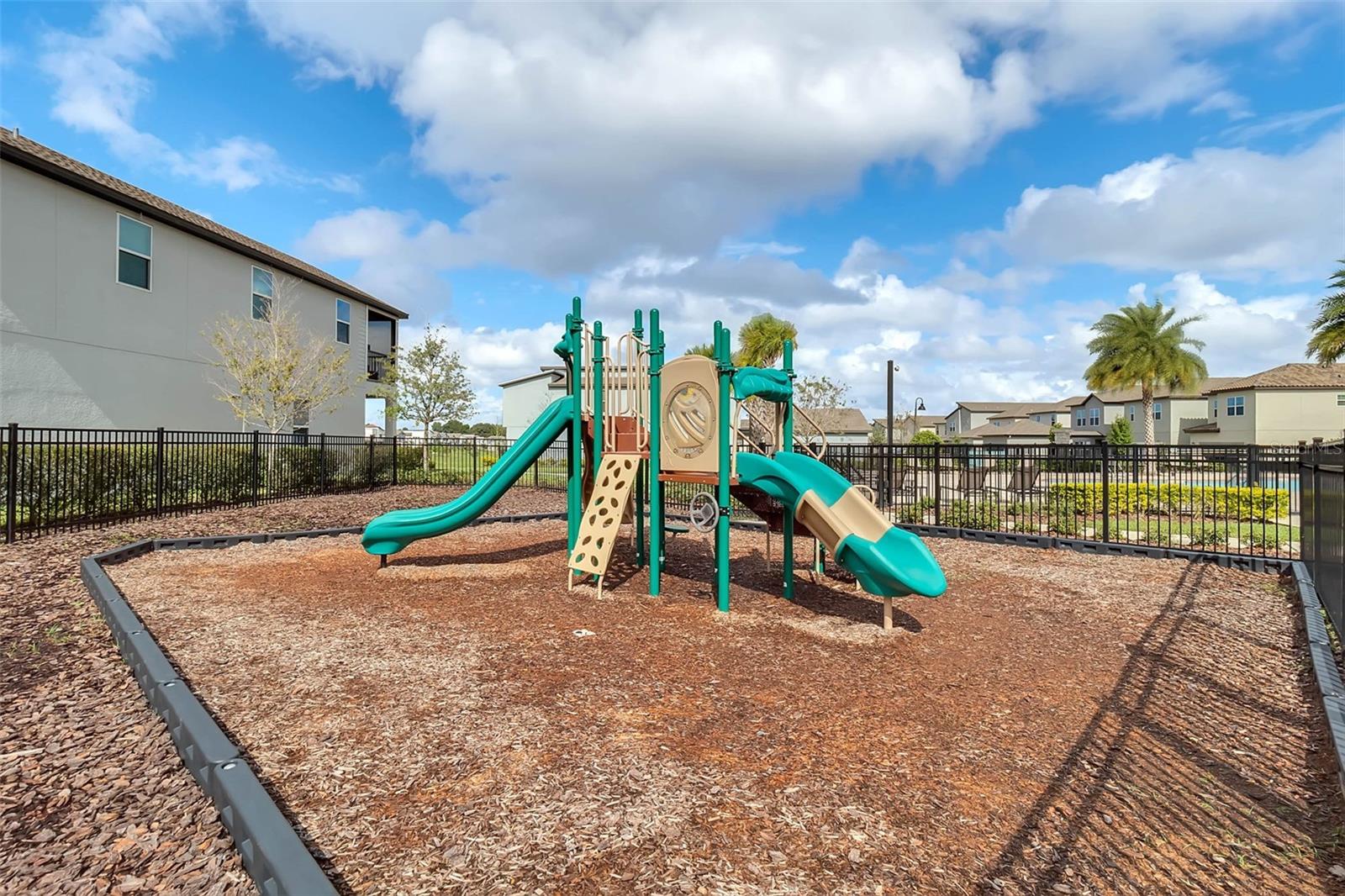 OAKLAND TRLS PH 1 - Residential
