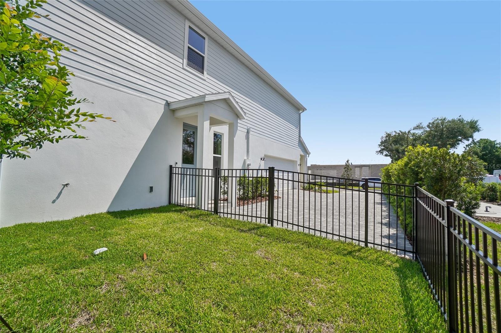 BROOKE TOWNHOMES TWO - Residential