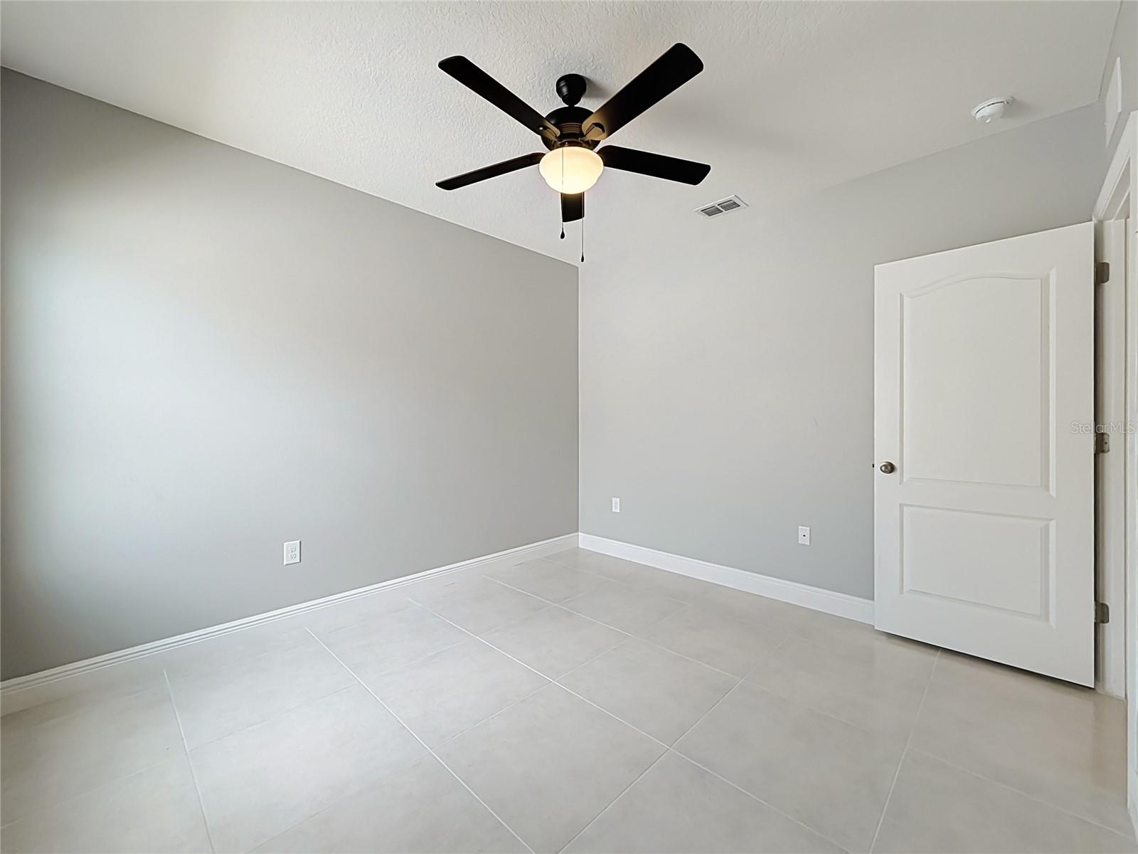SQUIRES GROVE - Residential Lease