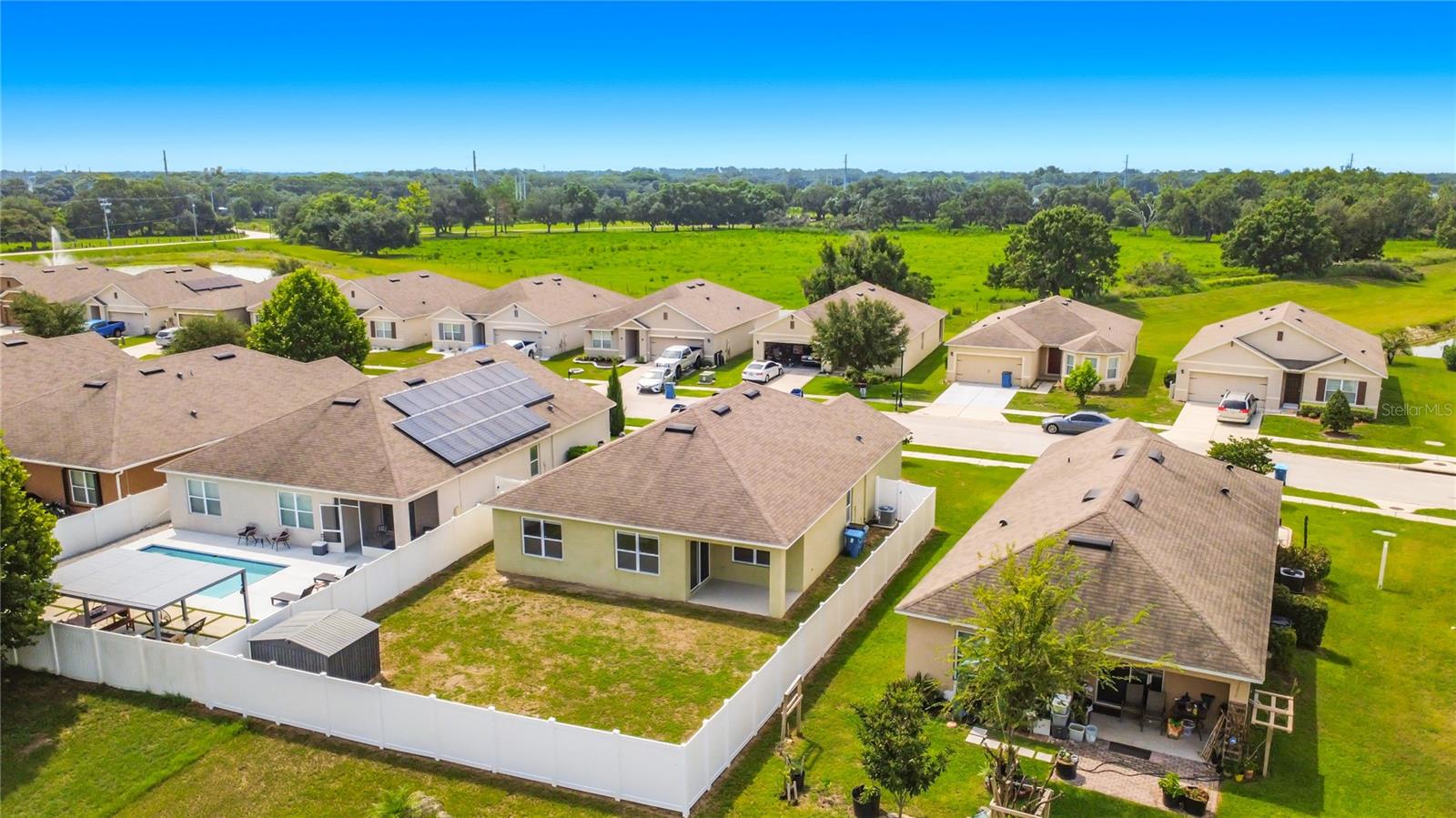 SQUIRES GROVE - Residential Lease