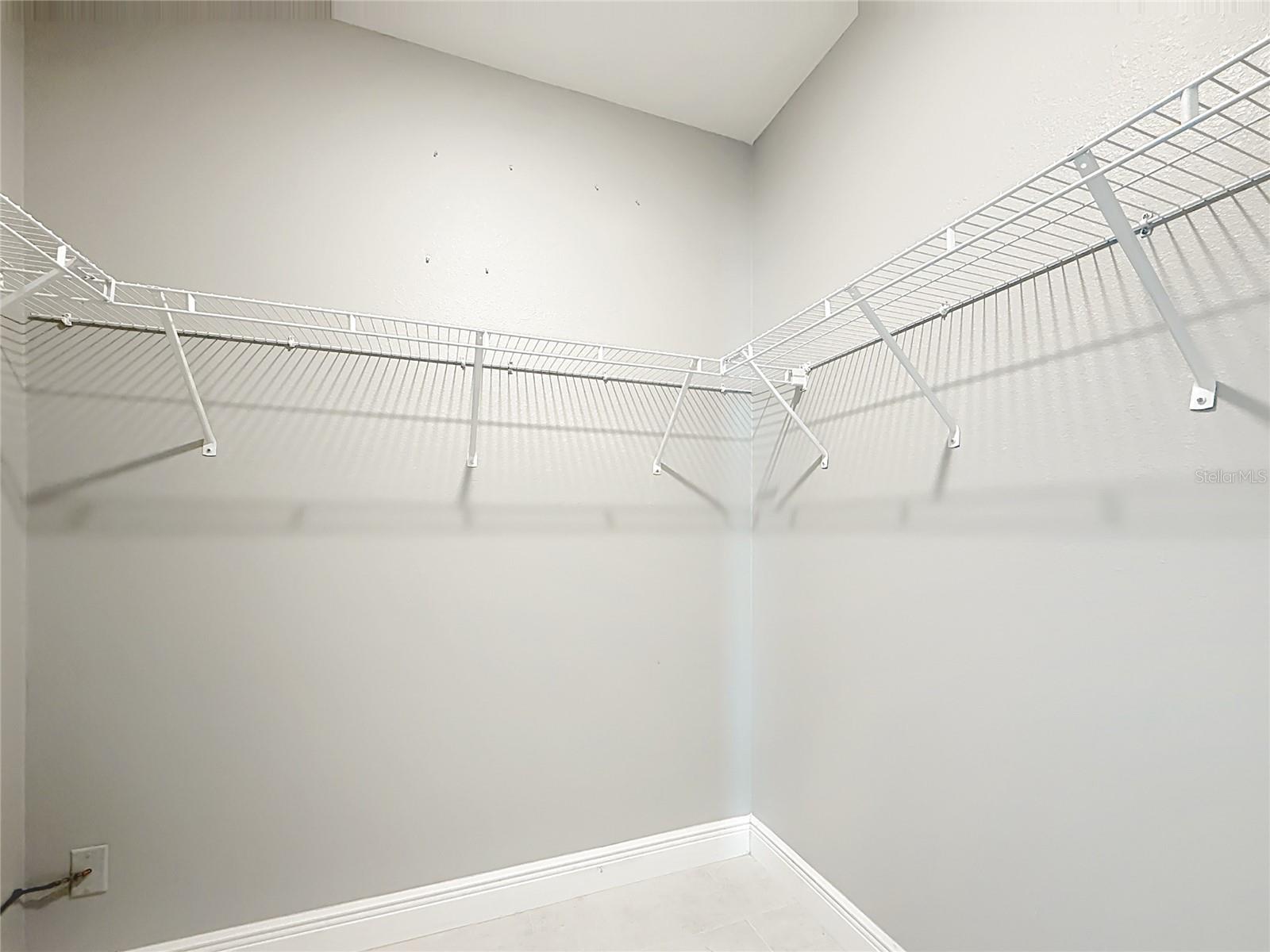 SQUIRES GROVE - Residential Lease