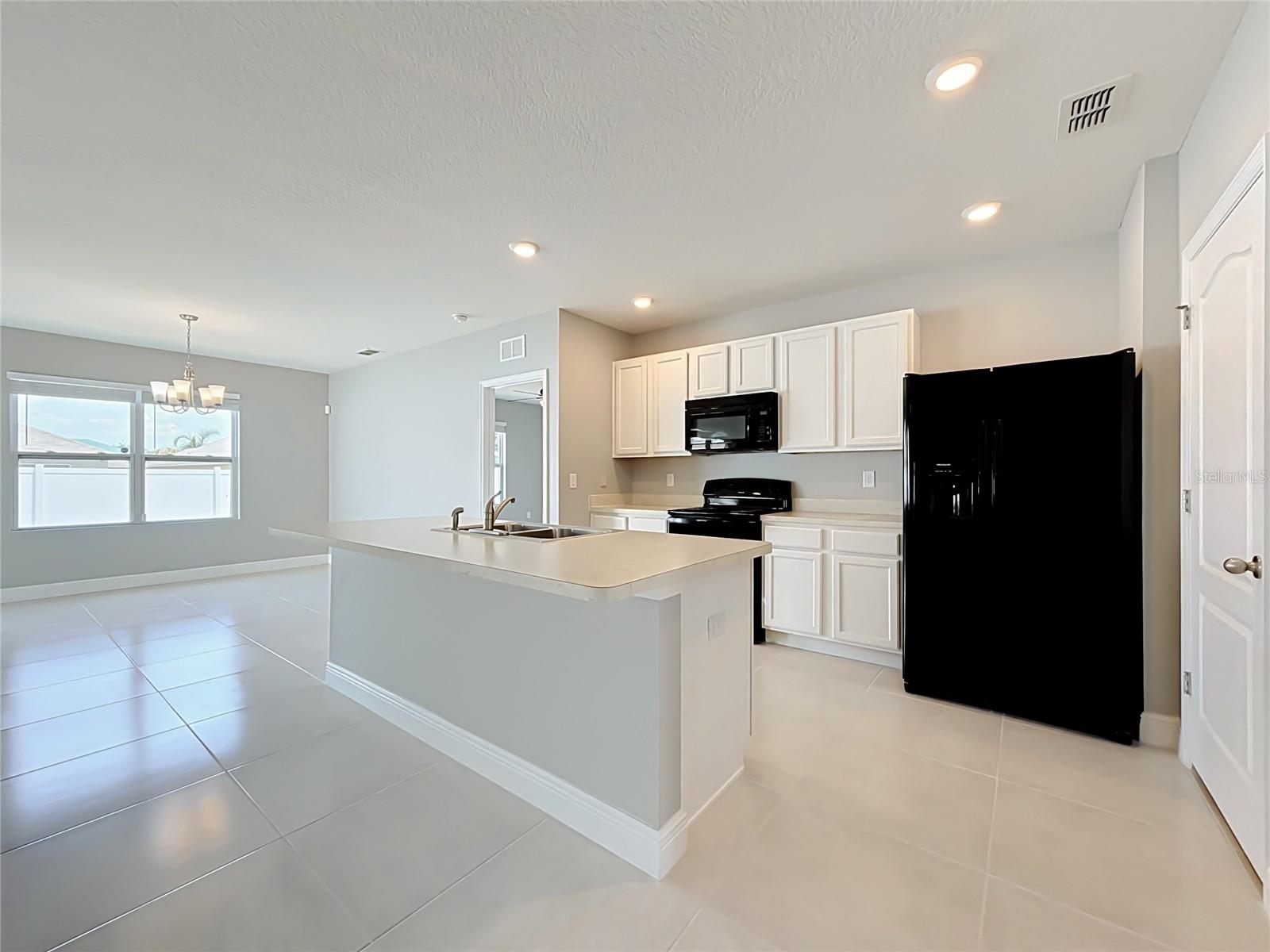 SQUIRES GROVE - Residential Lease