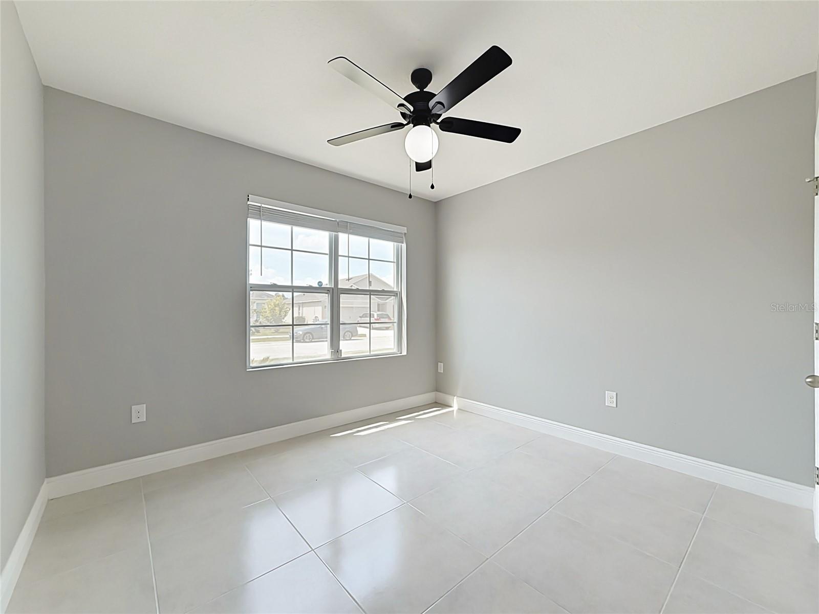 SQUIRES GROVE - Residential Lease
