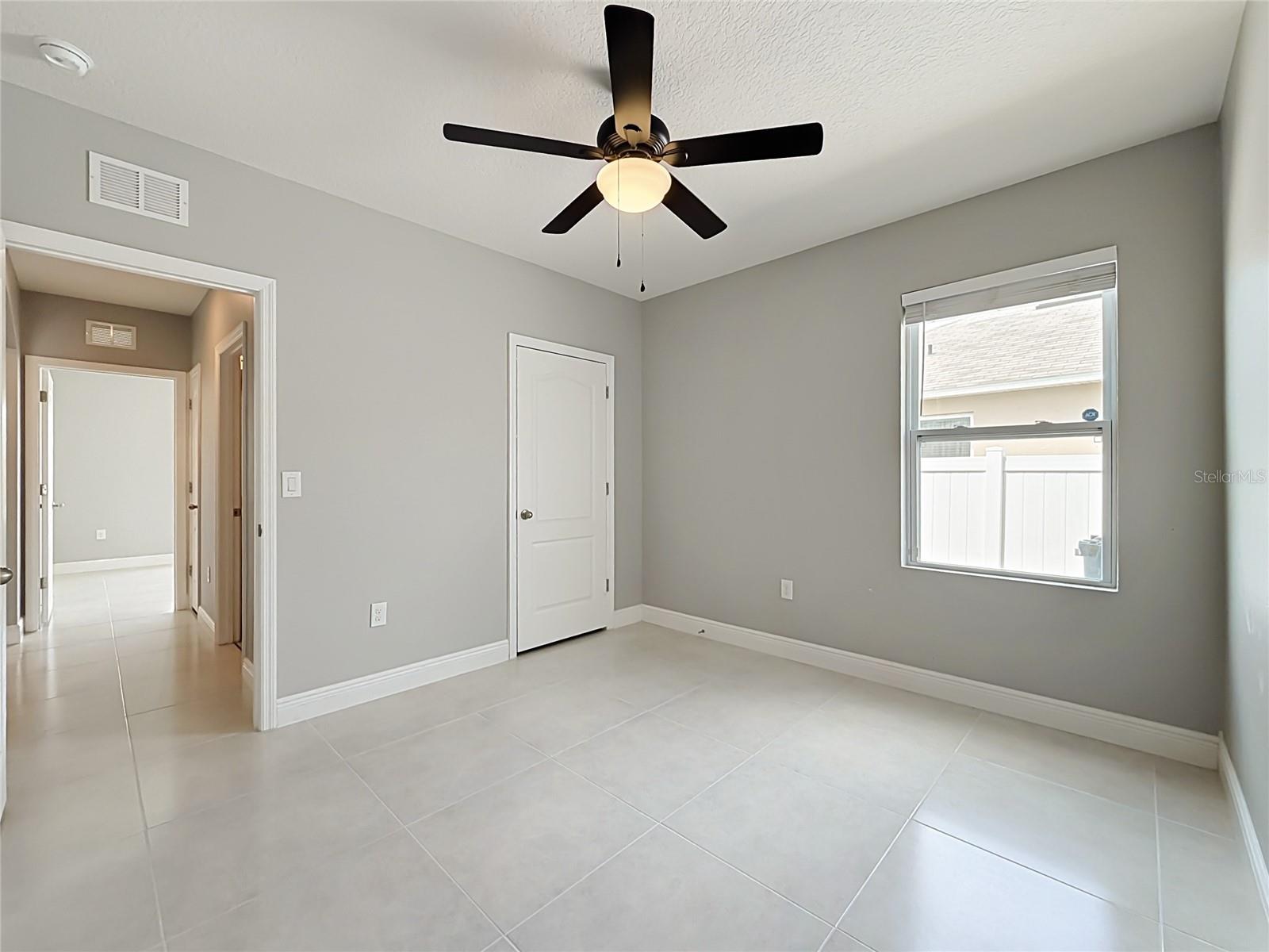 SQUIRES GROVE - Residential Lease