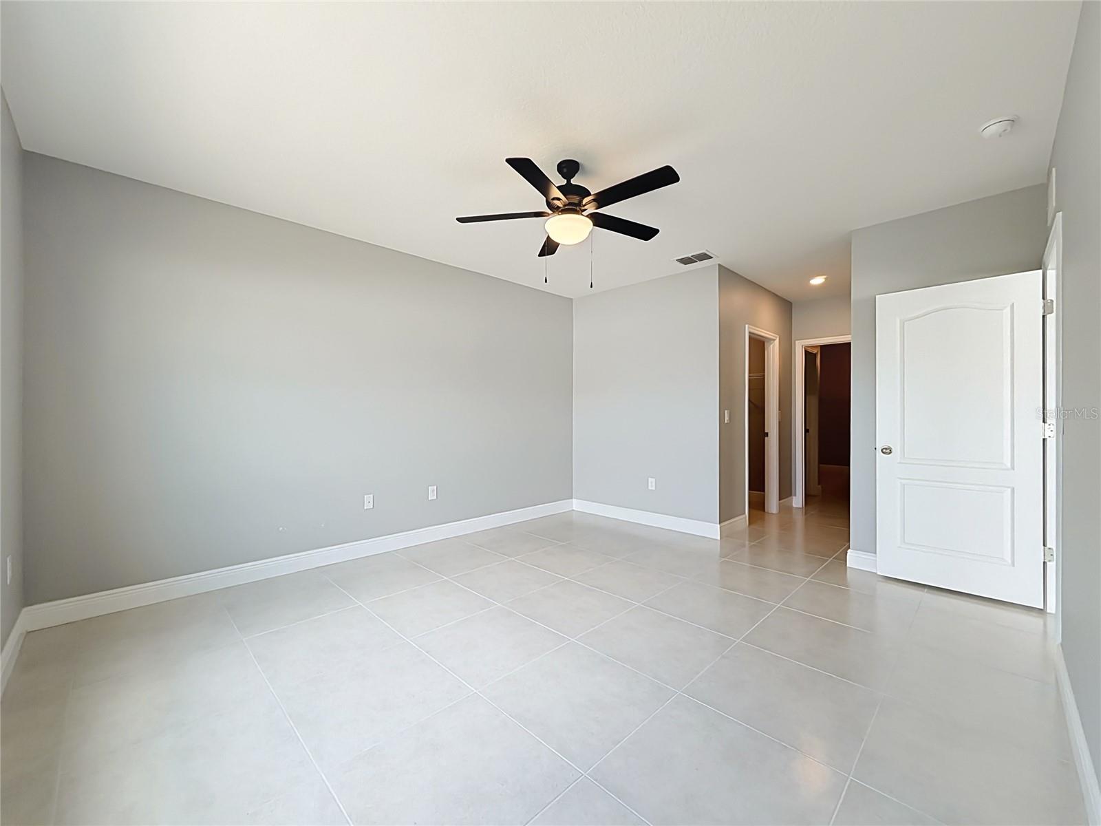 SQUIRES GROVE - Residential Lease