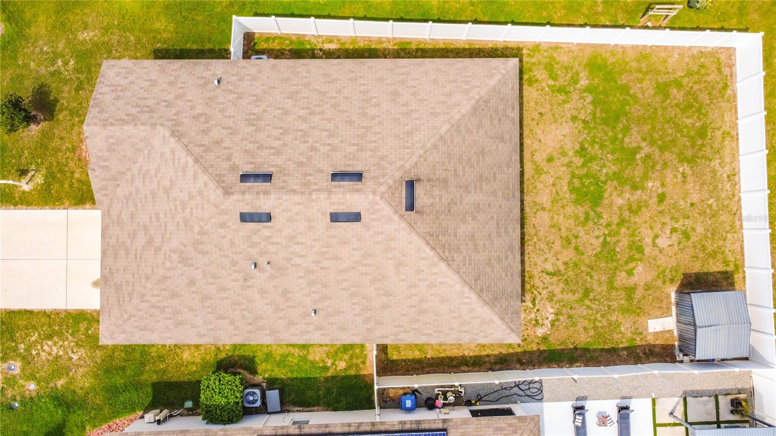 SQUIRES GROVE - Residential Lease