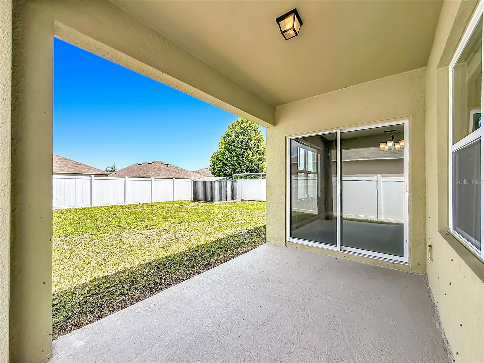 SQUIRES GROVE - Residential Lease